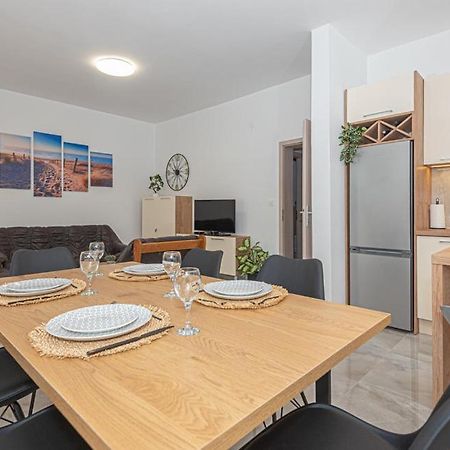Holiday Home Gveric Vodice Bagian luar foto