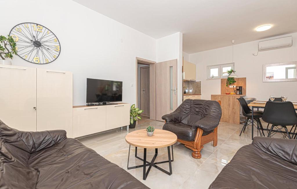 Holiday Home Gveric Vodice Bagian luar foto