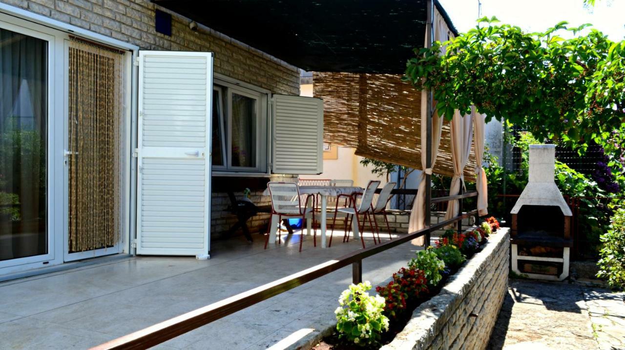 Holiday Home Gveric Vodice Bagian luar foto