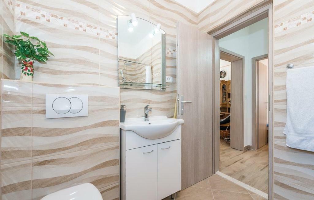 Holiday Home Gveric Vodice Bagian luar foto